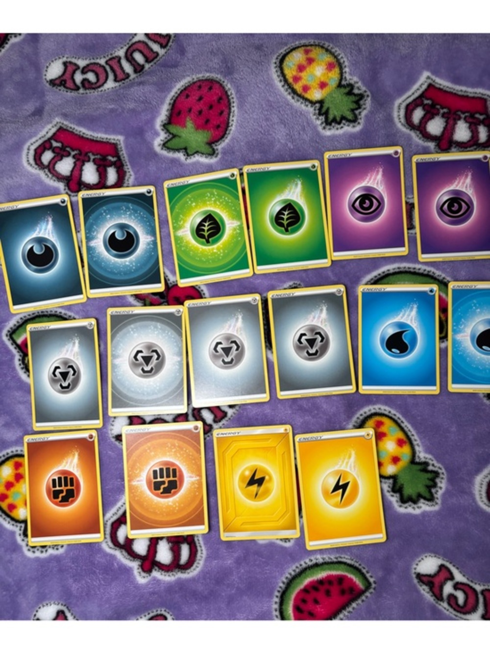 16 Energy Pokémon cards